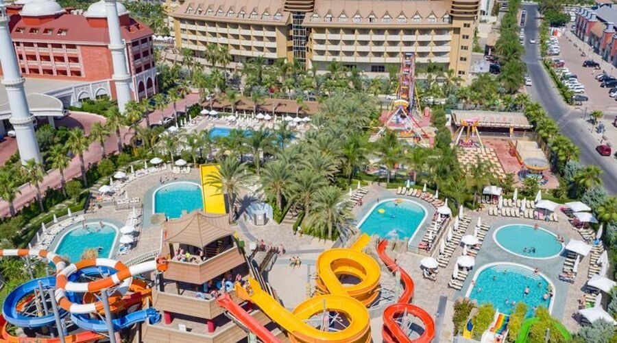 Royal Dragon Hotel 5*