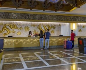 Royal Dragon Hotel 5*