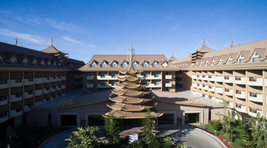 Royal Dragon Hotel 5*