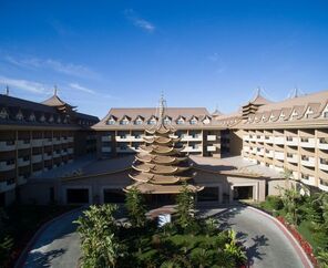 Royal Dragon Hotel 5*