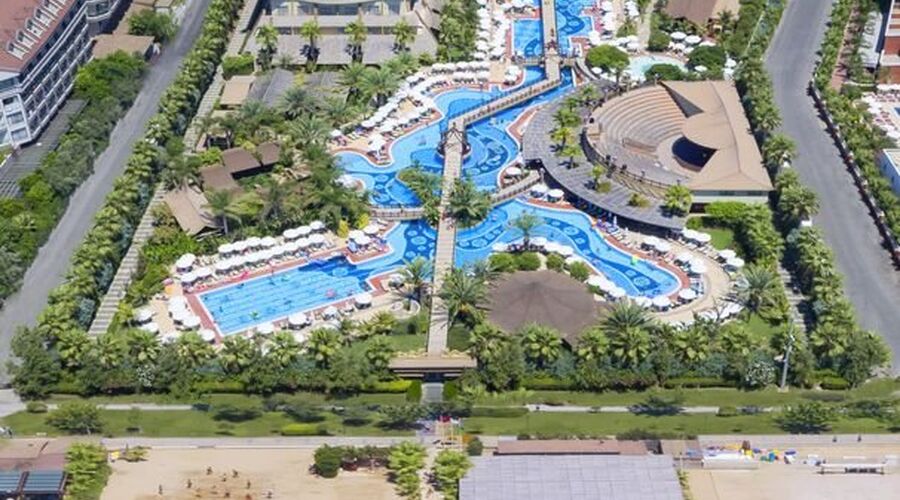 Royal Dragon Hotel 5*