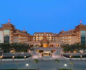 Royal Dragon Hotel 5*