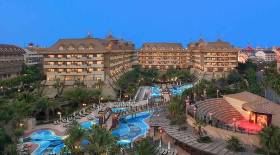 Royal Dragon Hotel 5*