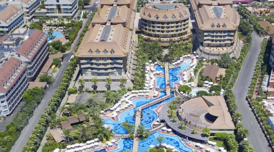 Royal Dragon Hotel 5*