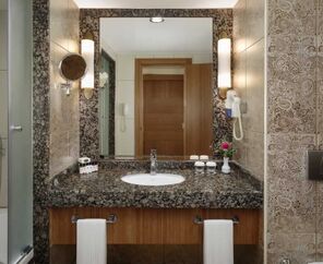 Royal Dragon Hotel 5*