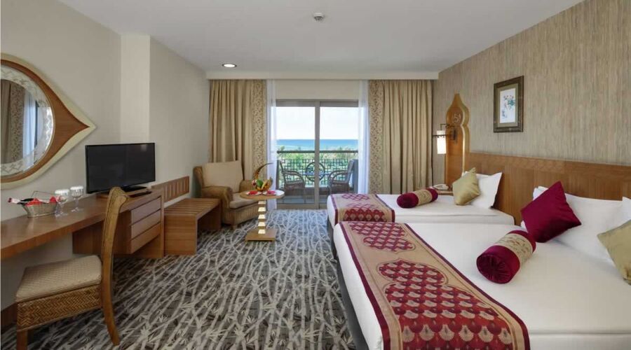 Royal Dragon Hotel 5*
