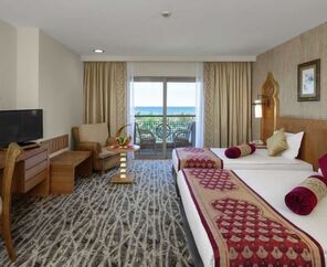 Royal Dragon Hotel 5*