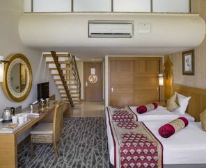 Royal Dragon Hotel 5*