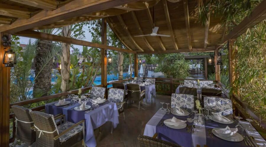 Royal Dragon Hotel 5*