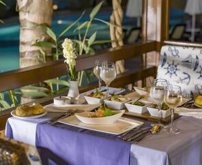 Royal Dragon Hotel 5*