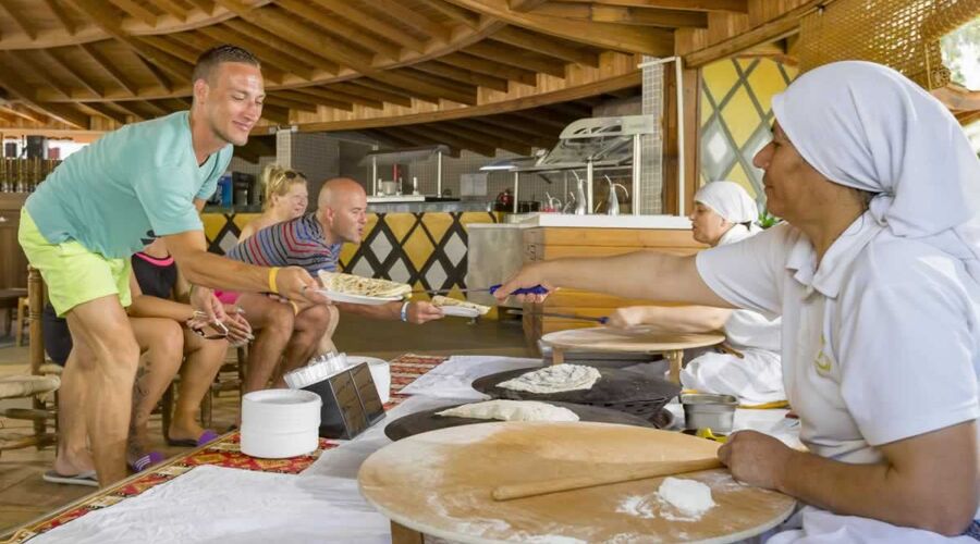 Royal Dragon Hotel 5*