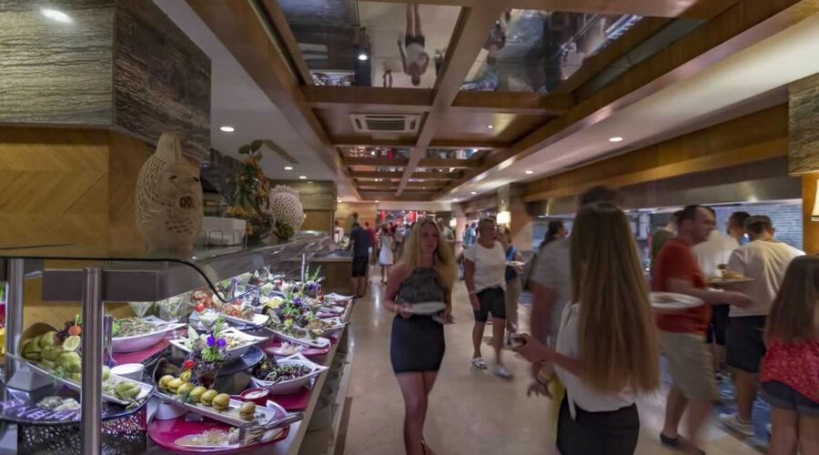 Royal Dragon Hotel 5*