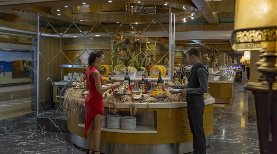 Royal Dragon Hotel 5*