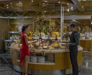 Royal Dragon Hotel 5*