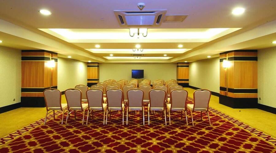 Royal Dragon Hotel 5*