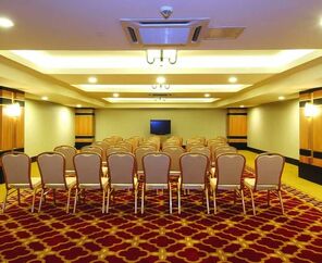 Royal Dragon Hotel 5*