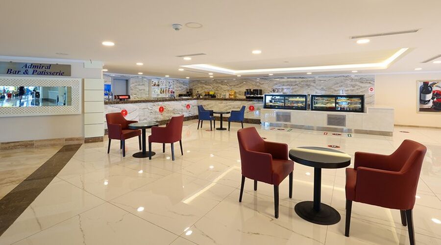 Crystal Admiral Resort Suites & Spa 5*