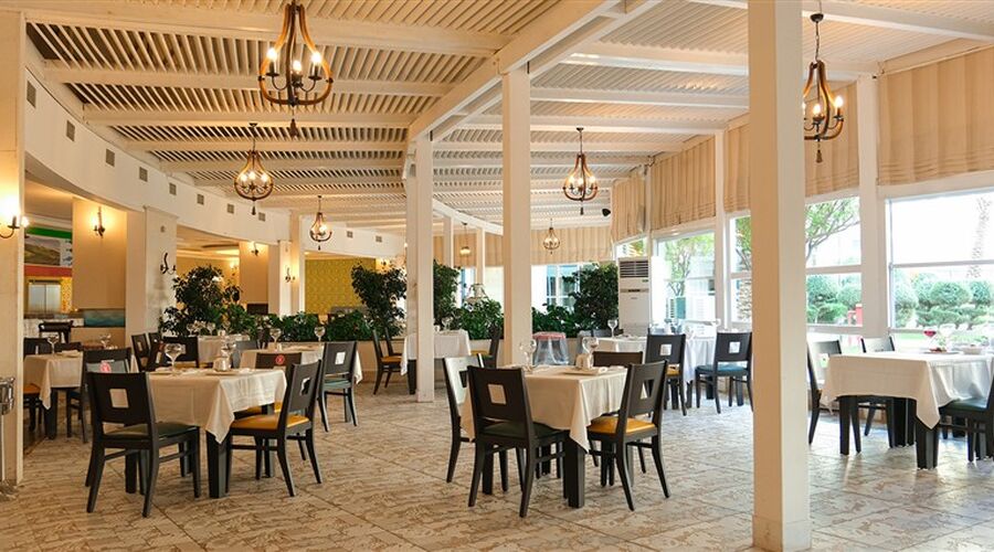 Crystal Admiral Resort Suites & Spa 5*