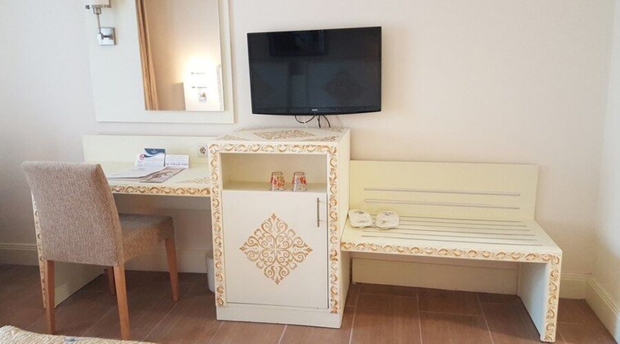 Crystal Admiral Resort Suites & Spa 5*