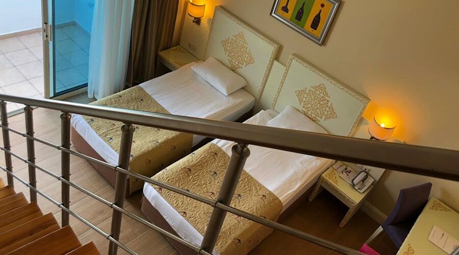 Crystal Admiral Resort Suites & Spa 5*