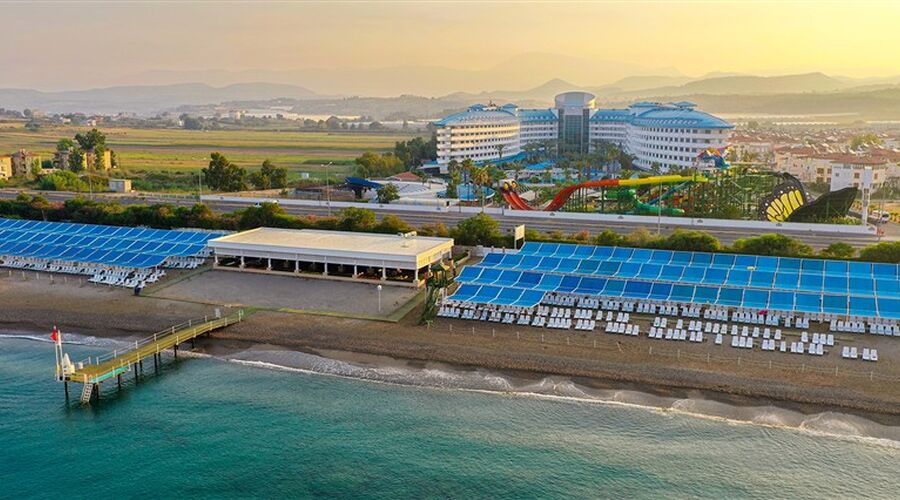 Crystal Admiral Resort Suites & Spa 5*