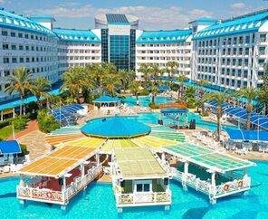 Crystal Admiral Resort Suites & Spa 5*