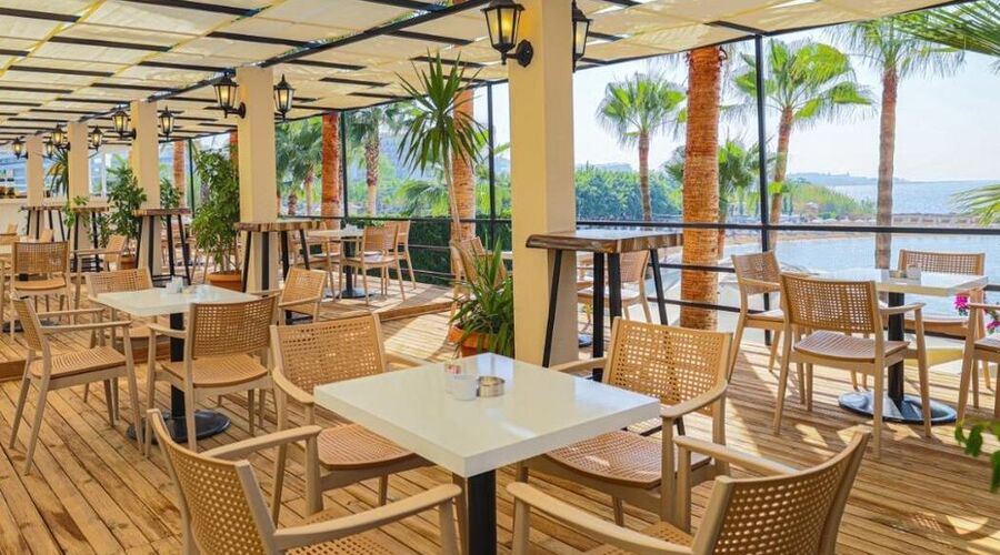 CRYSTAL LAND OF PARADISE 5*