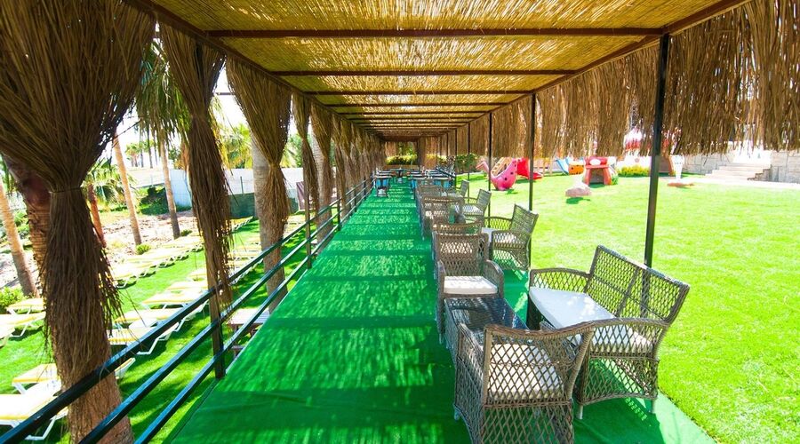 CRYSTAL LAND OF PARADISE 5*