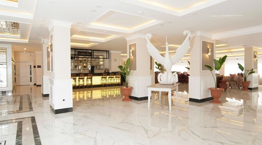 CRYSTAL LAND OF PARADISE 5*