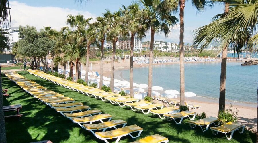 CRYSTAL LAND OF PARADISE 5*