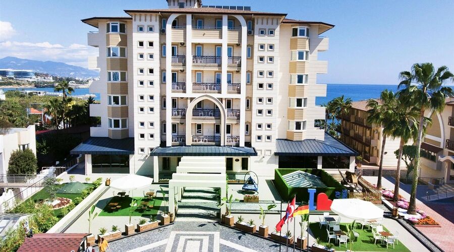 CRYSTAL LAND OF PARADISE 5*