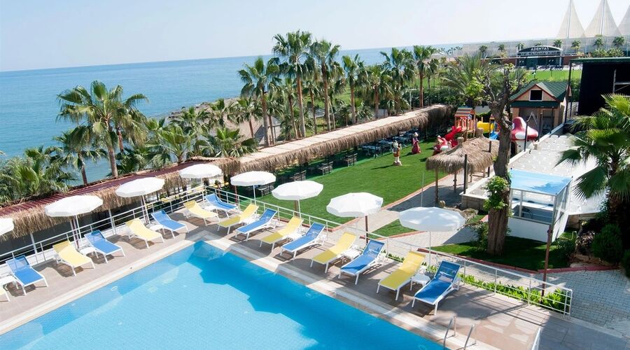 CRYSTAL LAND OF PARADISE 5*