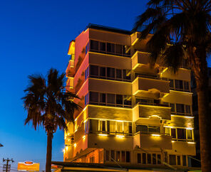 Honeymoon Beach Hotel  3*