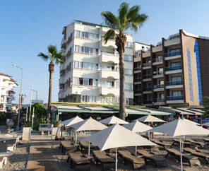 Honeymoon Beach Hotel  3*