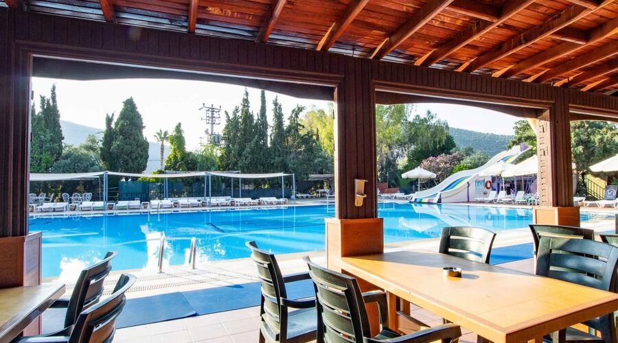 Blue Sea Hotel   3*
