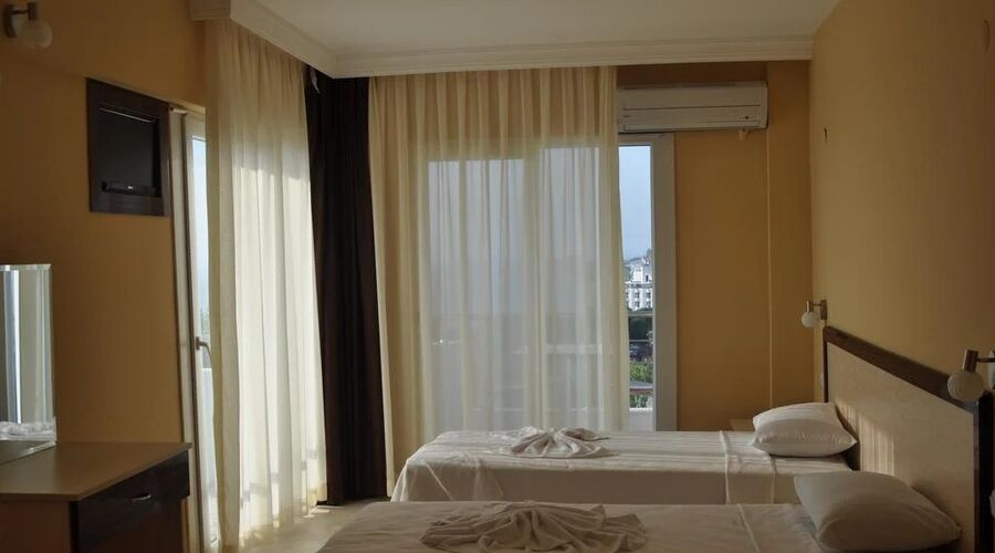 Blue Sea Hotel   3*