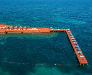 Le Bleu Hotel & Resort  5*
