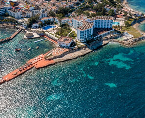Le Bleu Hotel & Resort  5*