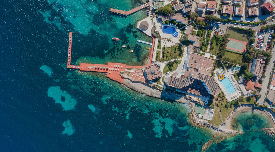 Le Bleu Hotel & Resort  5*