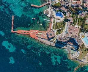 Le Bleu Hotel & Resort  5*