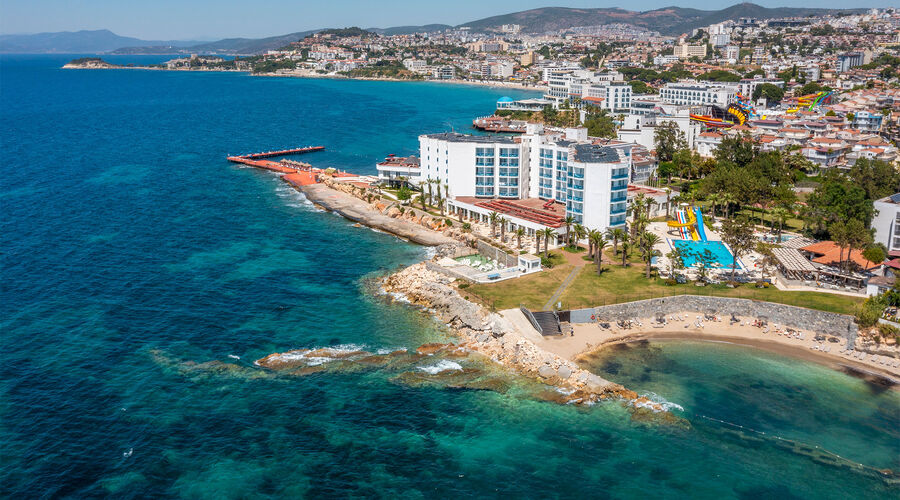 Le Bleu Hotel & Resort  5*