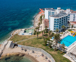 Le Bleu Hotel & Resort  5*