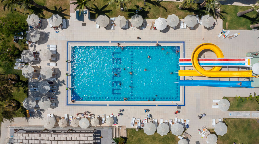 Le Bleu Hotel & Resort  5*