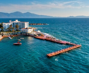 Le Bleu Hotel & Resort  5*