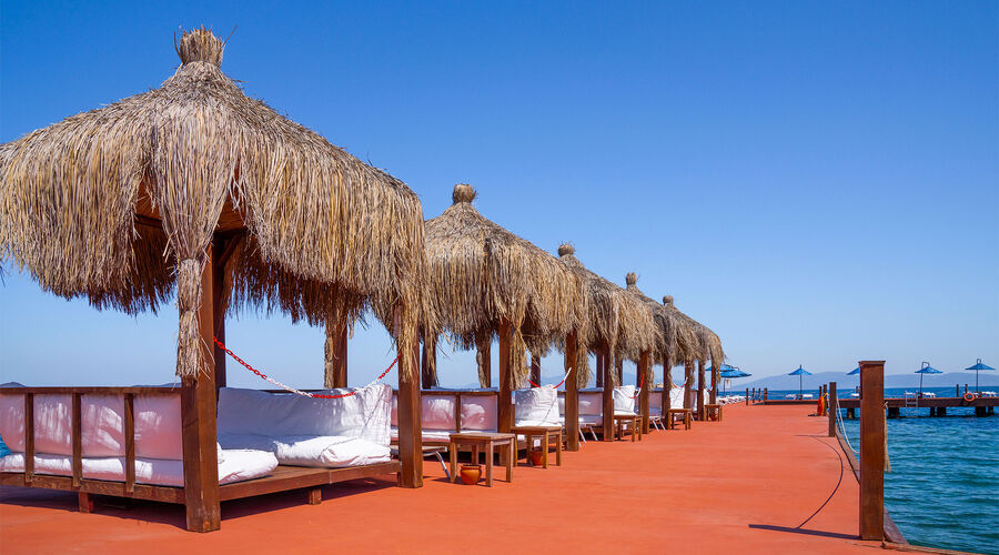 Le Bleu Hotel & Resort  5*