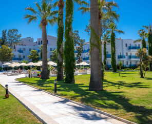 Le Bleu Hotel & Resort  5*