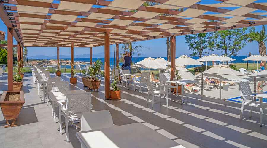 Le Bleu Hotel & Resort  5*