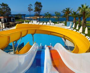 Le Bleu Hotel & Resort  5*