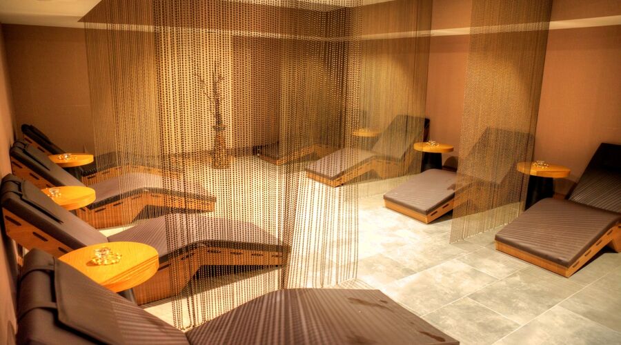 Le Bleu Hotel & Resort  5*