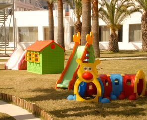 Le Bleu Hotel & Resort  5*